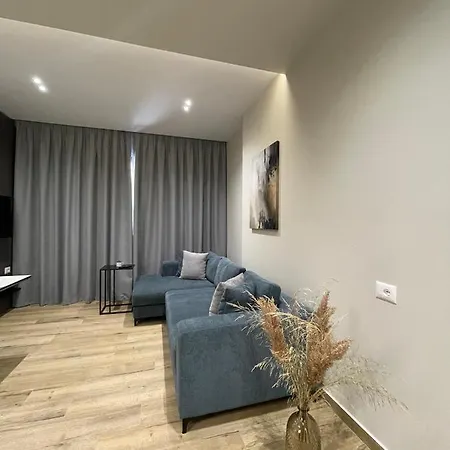 아파트 Fael Luxury 310 *
