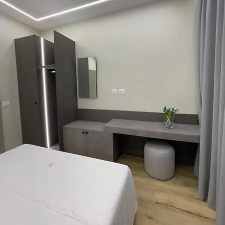 Fael Luxury 310 شقة فلورا